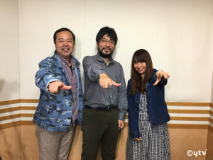 「スワラジ」収録スタジオで。左からボク、大倉さん、夏怜さん。