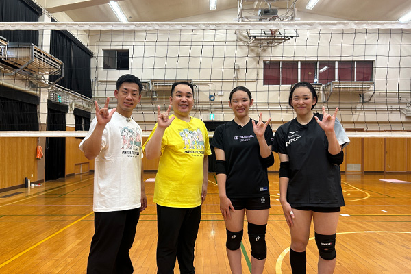 ミルクボーイがデフバレー選手に密着取材＆オリジナル漫才決定