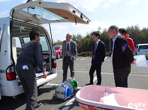 車両取扱い説明の様子