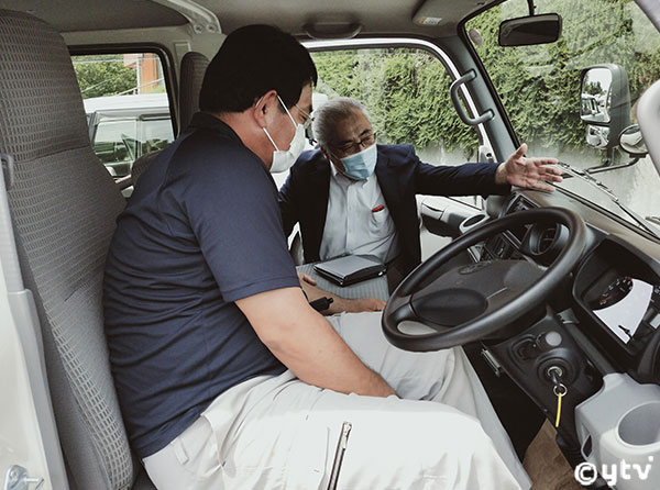 車両取り扱い説明の様子