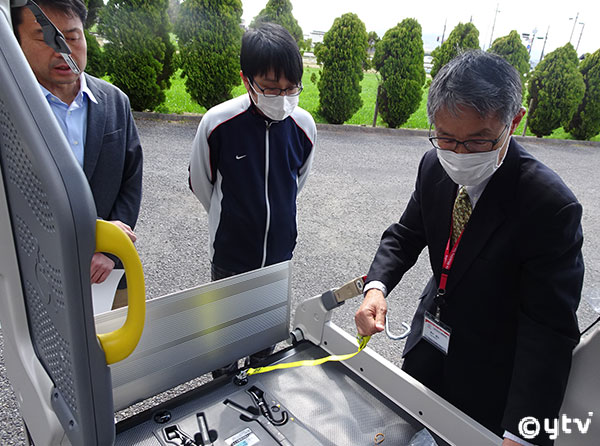 車両取り扱い説明の様子