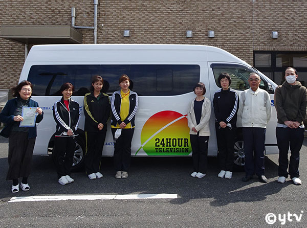 車両の前で記念撮影