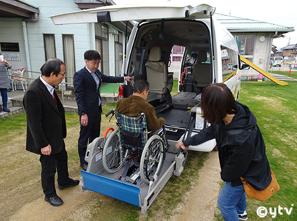 車両取扱い説明の様子