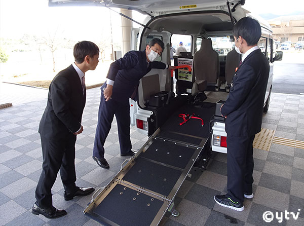 車両取扱い説明の様子