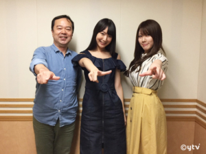 スワラジ収録スタジオで左からボク、川崎あやさん、リサッチ