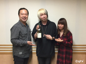 スワラジ収録スタジオにて、左からボク、齊藤さん、夏怜さん。