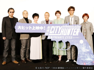 2月9日「TOHOシネマズ新宿」舞台挨拶。左から北条先生・こだま総監督・伊倉さん・神谷さん・飯豊さん・山寺さん・戸田さん。