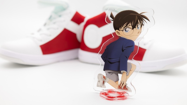 2018年に発売された“キック力増強シューズ”がTVアニメ30周年に合わせて再販が決定！描き下ろしアクスタも付属！