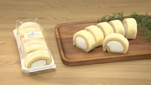 ローソン　「もち食感ロール(北海道産生乳入りクリーム)」　273円（税抜）