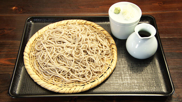 「1日10食限定 手打ちそば」（850円）①