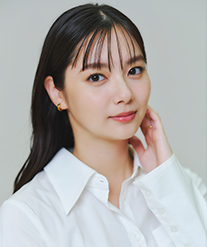 新川優愛