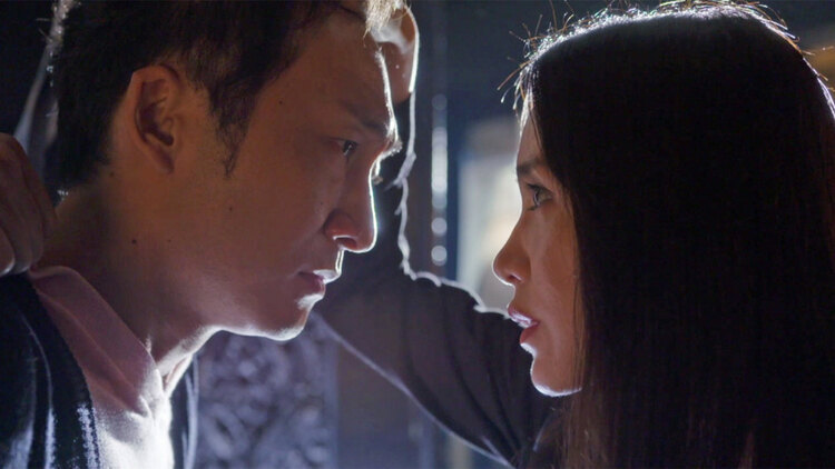 無料テレビでブラックスキャンダルを視聴する