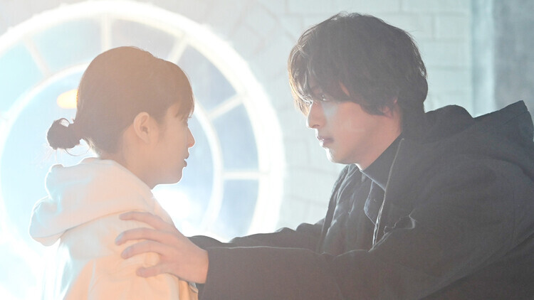 シロでもクロでもない世界で、パンダは笑う。