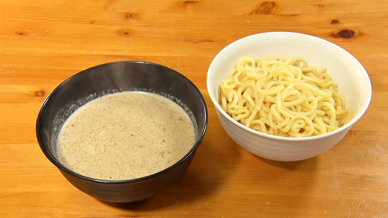牛乳つけ麺